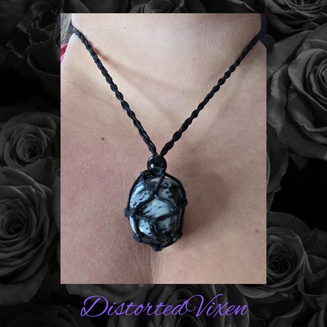 Handmade Snowflake Obsidian Macrame Necklace or Bracelet, Alt Goth Talisman - Thumbnail 5