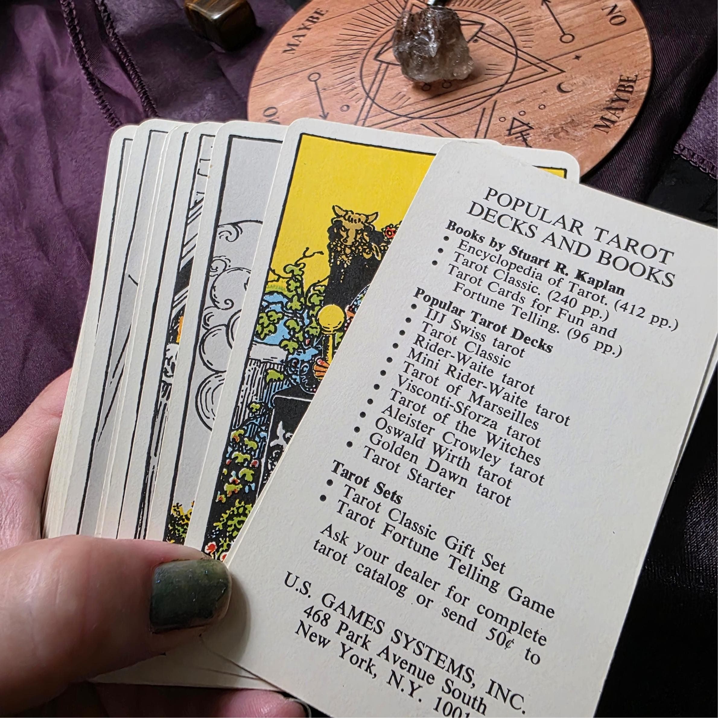 Venerable 1971 Rider Tarot Deck — Rare Blue Plaid Backs — Authentic Swiss-Print - Thumbnail 4