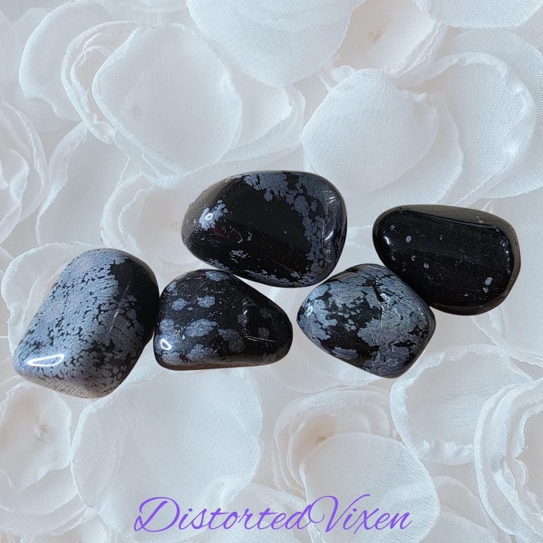 Handmade Snowflake Obsidian Macrame Necklace or Bracelet, Alt Goth Talisman - Thumbnail 10