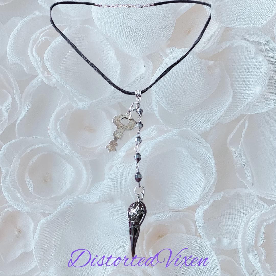 Raven Skull Key Necklace, Hematite Beads, Witchy Goth Talisman - Thumbnail 7