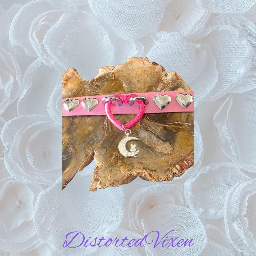 Pink Heart Choker with Moon Charm – Adjustable Faux Leather Choker Necklace – Gothic Valentine Collar - Thumbnail 2