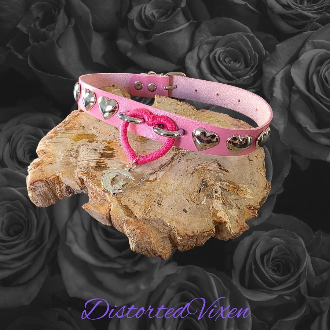Pink Heart Choker with Moon Charm – Adjustable Faux Leather Choker Necklace – Gothic Valentine Collar - Thumbnail 5