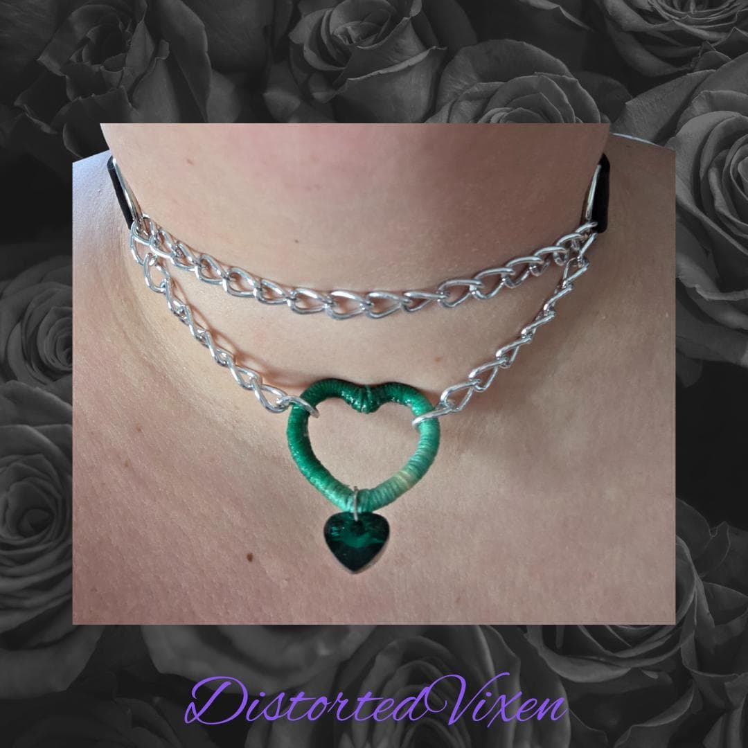 Green Heart Faux Leather Choker – Emerald Crystal Charm, Punk Jewelry - Thumbnail 9