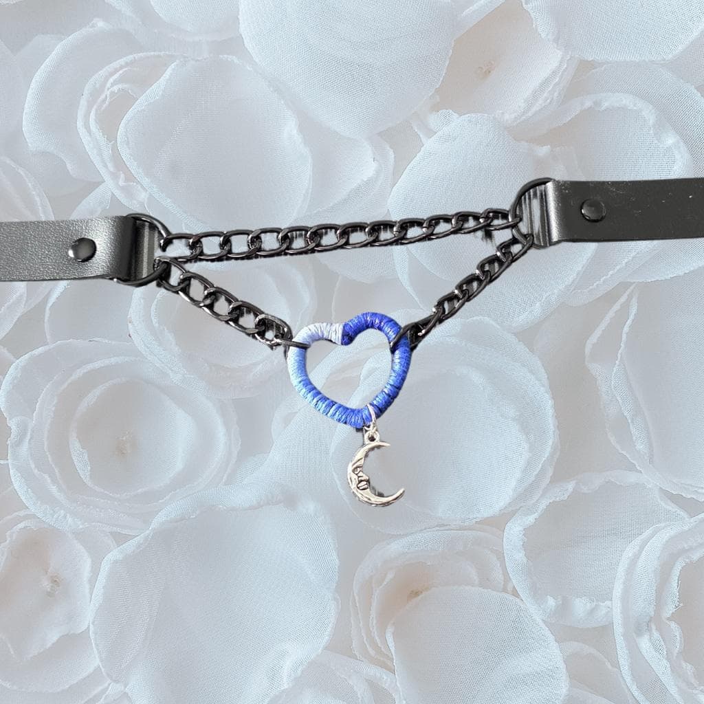 Gothic Armor Blue Ombré Heart Choker – Celestial Moon Charm, Industrial Chain - Thumbnail 4