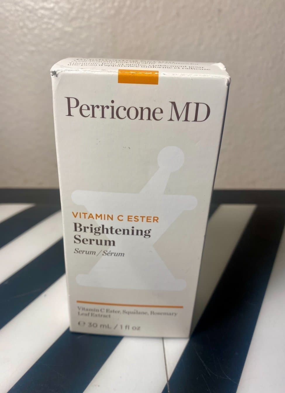 PERRICONE MD BRIGHTENING SERUM - VITAMIN C ESTER (1 FL OZ) BRAND NEW - Thumbnail 2