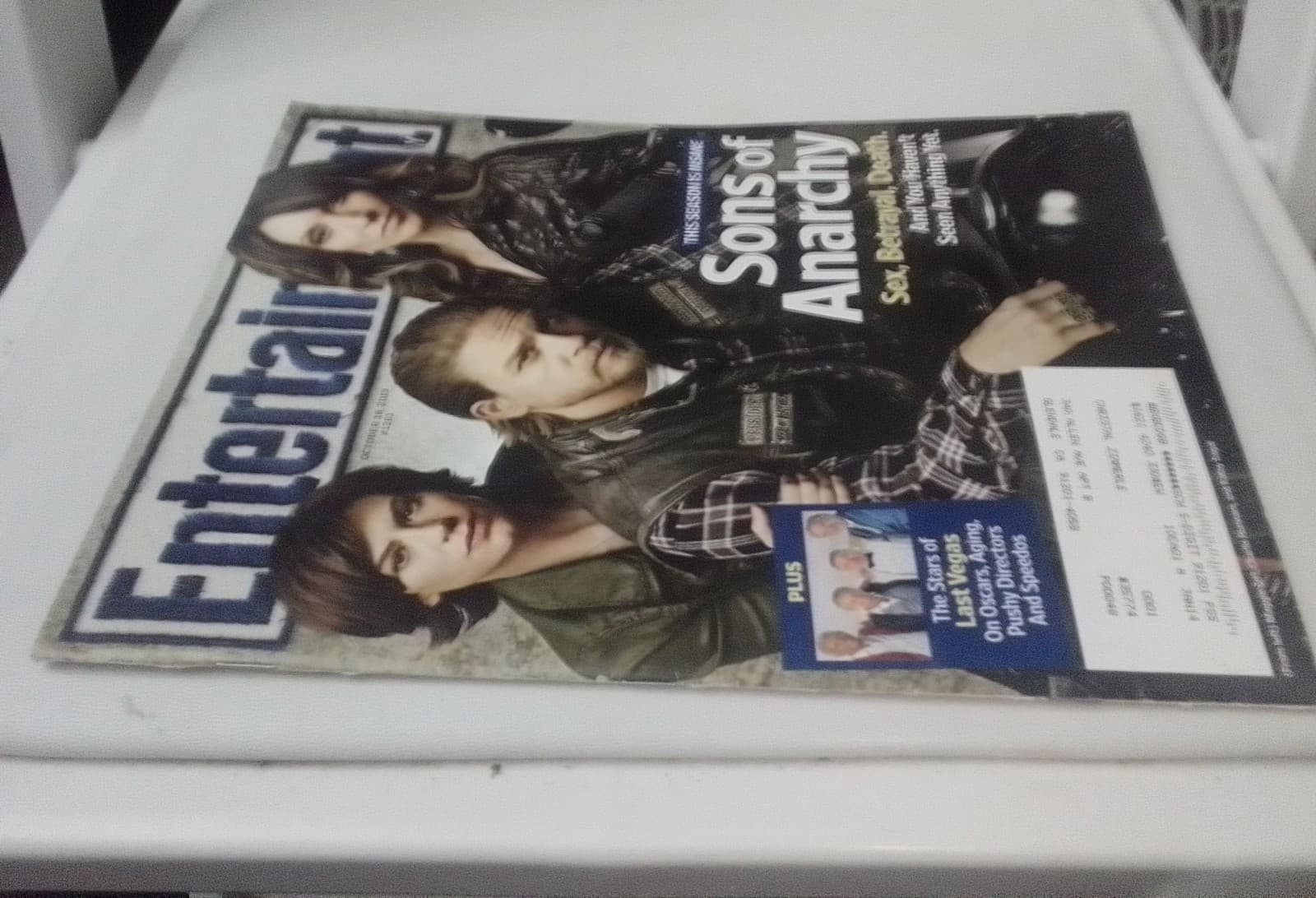 ENTERTAINMENT WEEKLY MAGAZINE - SONS OF ANARCHY COVER - October 18, 2013 #1281 - Thumbnail 4