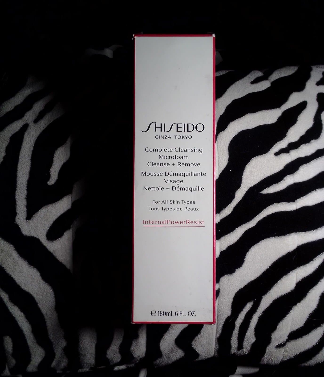SHISEIDO Complete Cleansing Microfoam Cleanse + Remove- All Skin Types-BRAND NEW - Thumbnail 2