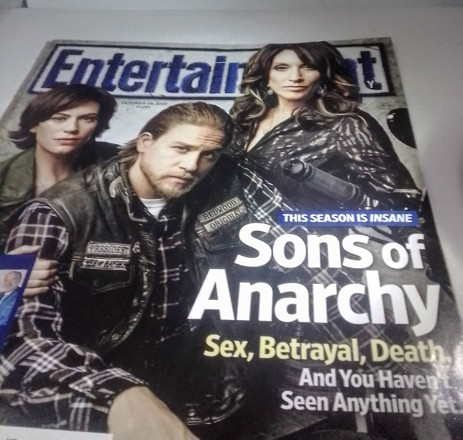 ENTERTAINMENT WEEKLY MAGAZINE - SONS OF ANARCHY COVER - October 18, 2013 #1281 - Thumbnail 2