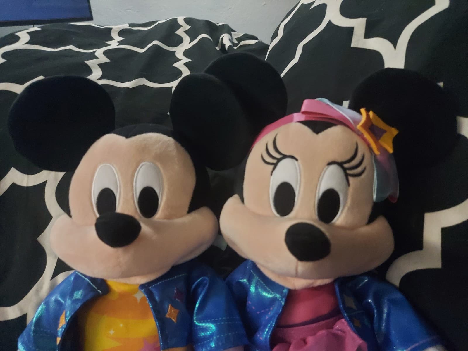 Disney Store 70th Anniversary Mickey & Minnie 15" Plush Set (Mint) - Thumbnail 9
