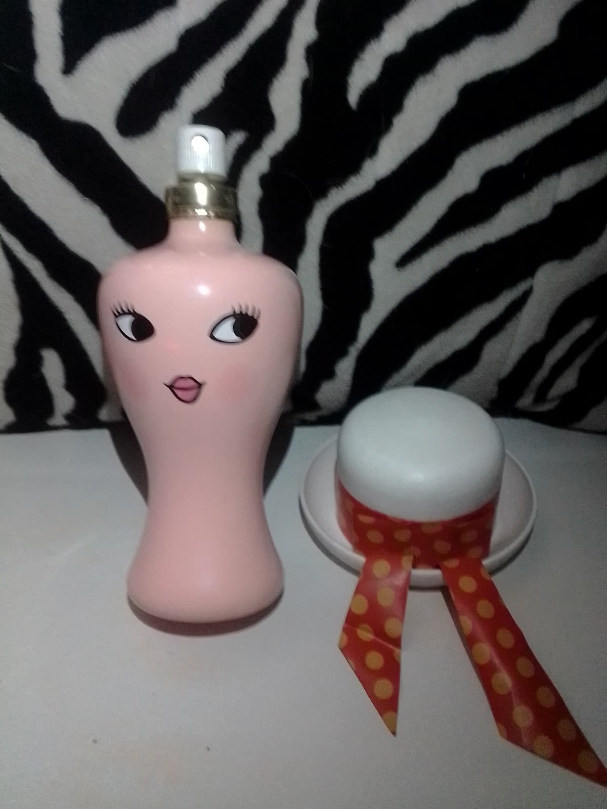 VINTAGE AVON PINK MISS LOLLYPOP COLOGNE BOTTLE Collectible Fragrance Bottle - Thumbnail 3
