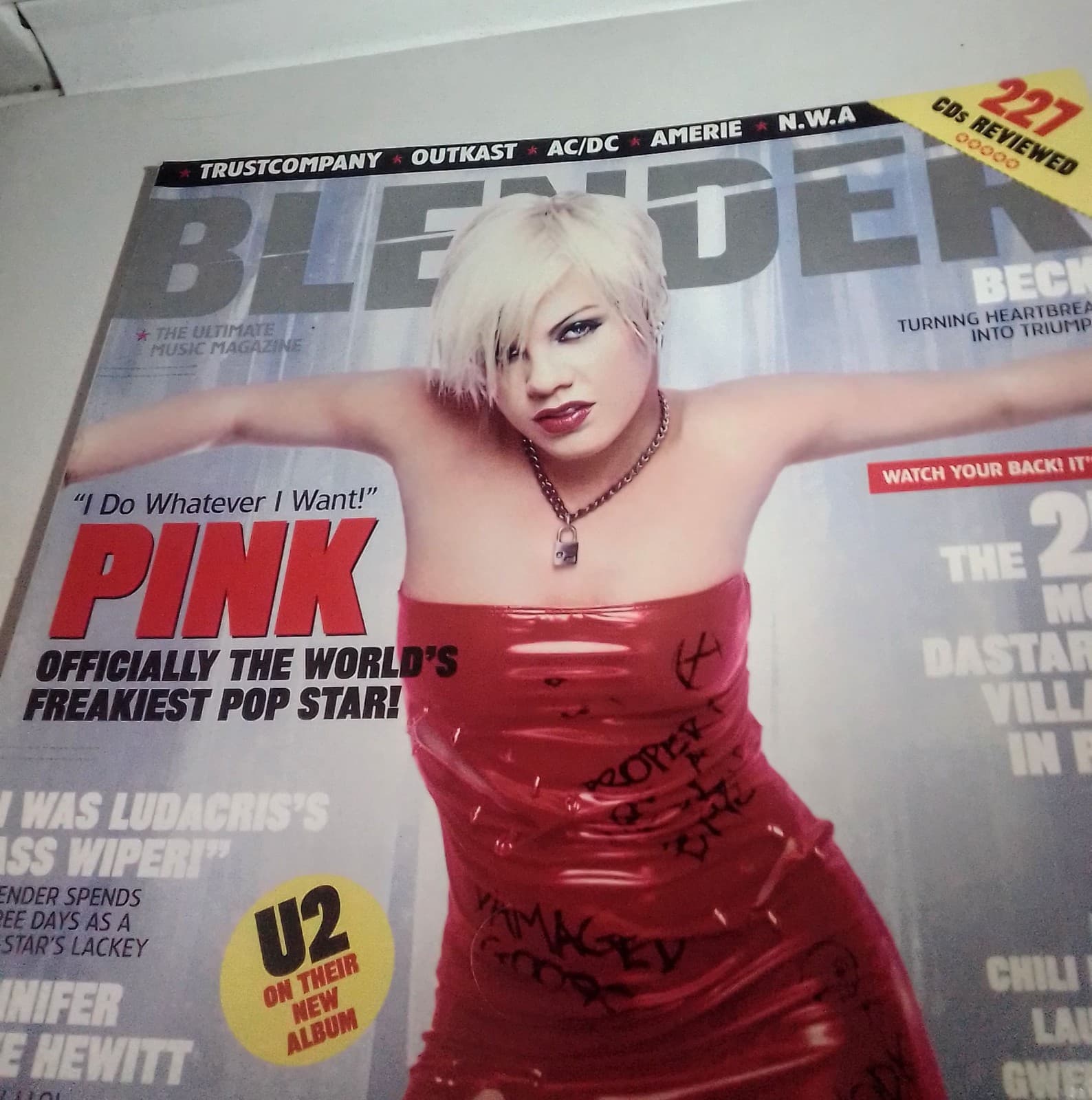 VINTAGE BLENDER MAGAZINE - FEATURING PINK ON THE COVER - OCTOBER 2002 ISSUE #10 - Thumbnail 5