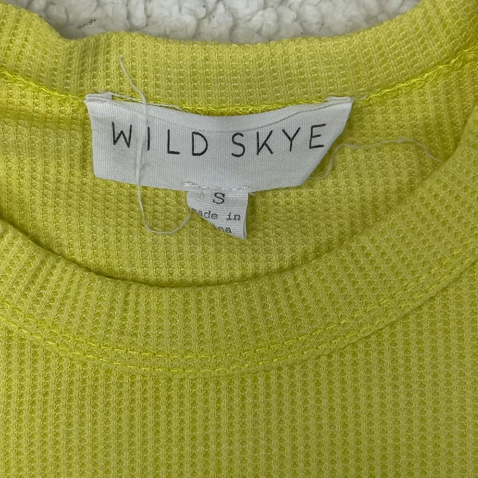 Wild Skye Lime Green Waffle Knit Short Sleeve Top Size Small - Thumbnail 4