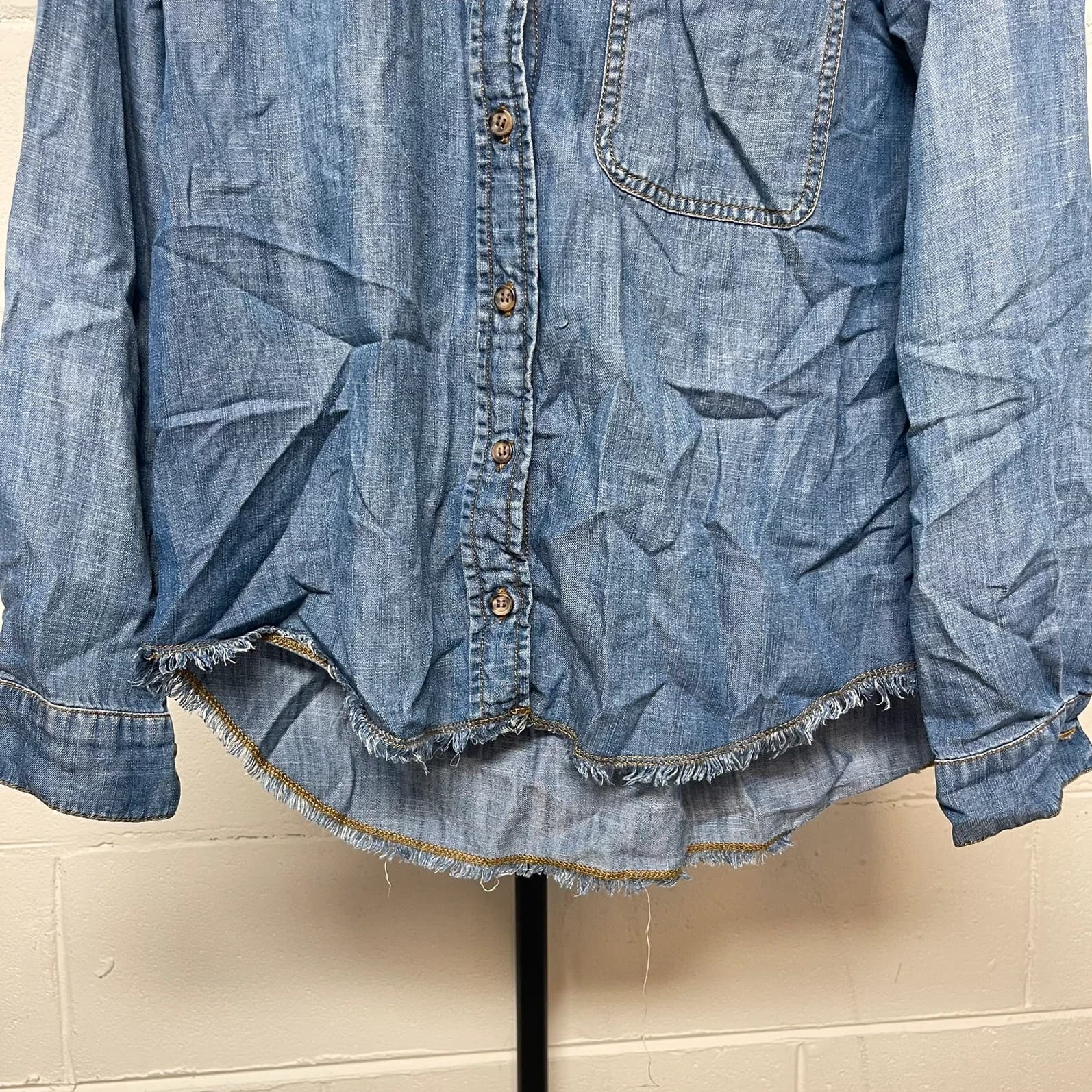 Bella Dahl Women's Blue Tencel Frayed Hem Button Down Denim Shirt Size S - Thumbnail 3