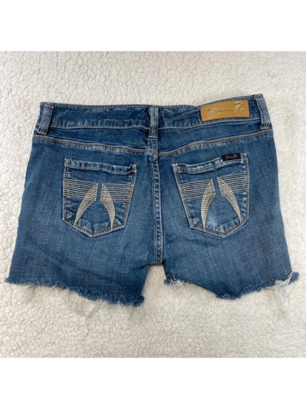 Seven7 Distressed Denim Cutoff Shorts Double Button Medium Wash Size 4 - Thumbnail 4