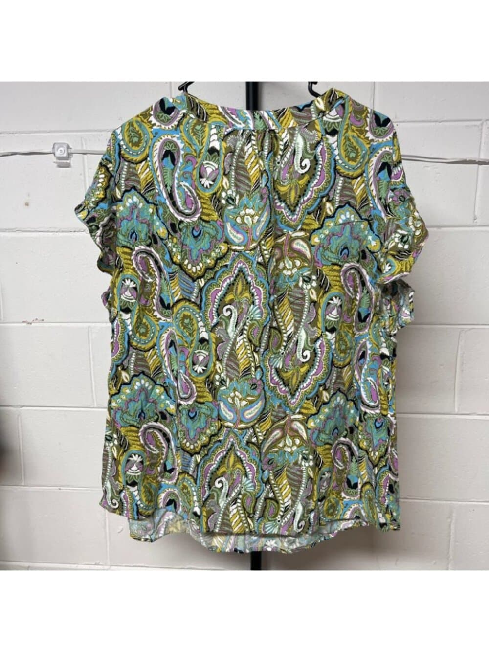 Rachel Roy Women's Plus 1X Paisley Print Flutter Sleeve Blouse Rayon Top - Thumbnail 3