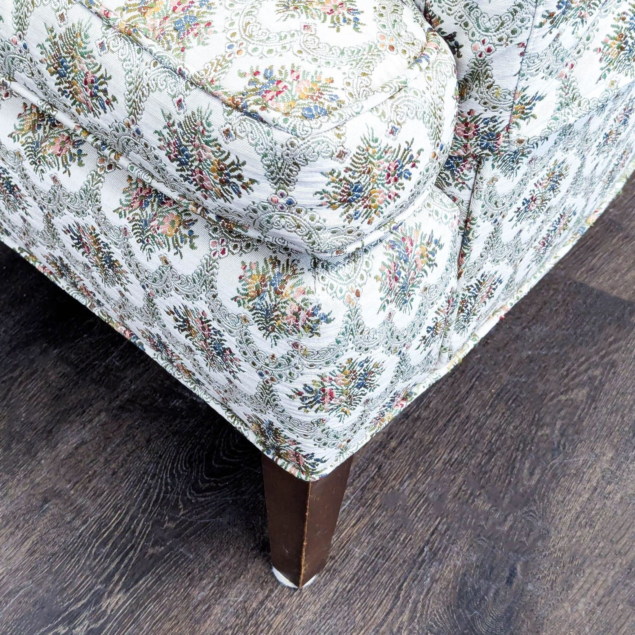Classic Vintage Lounge Chair with Patterned Upholstery - Thumbnail 7