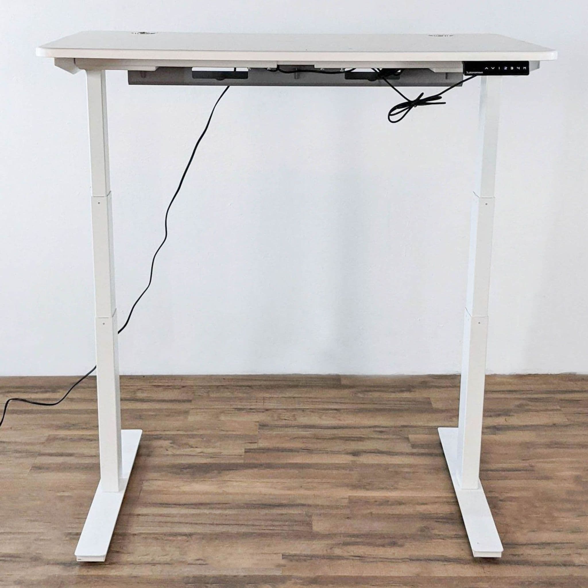 Autonomous Adjustable Desk - Thumbnail 2