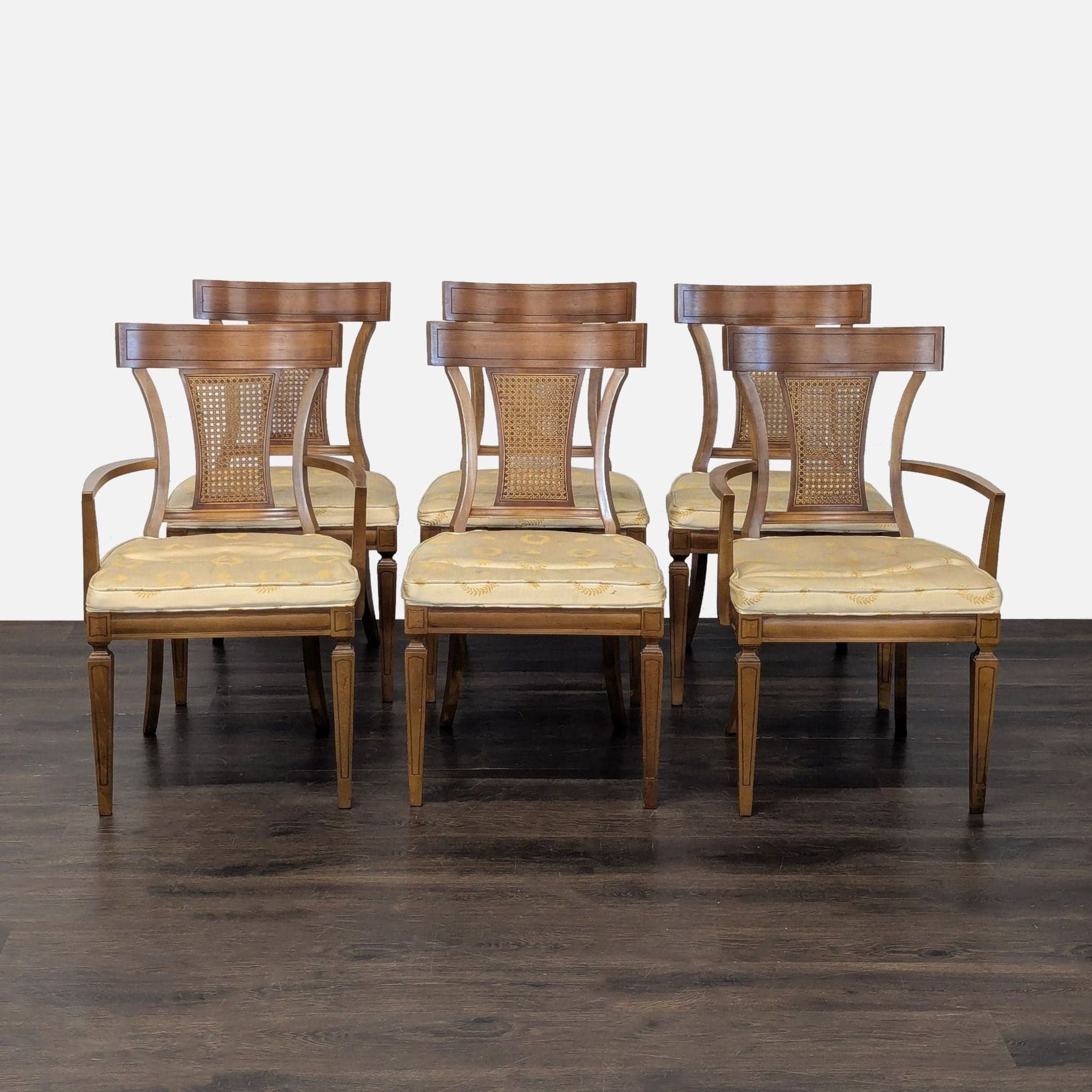 Thomasville Traditional Oval Extension Dining Set with 6 Cane-Back Chairs - Thumbnail 6