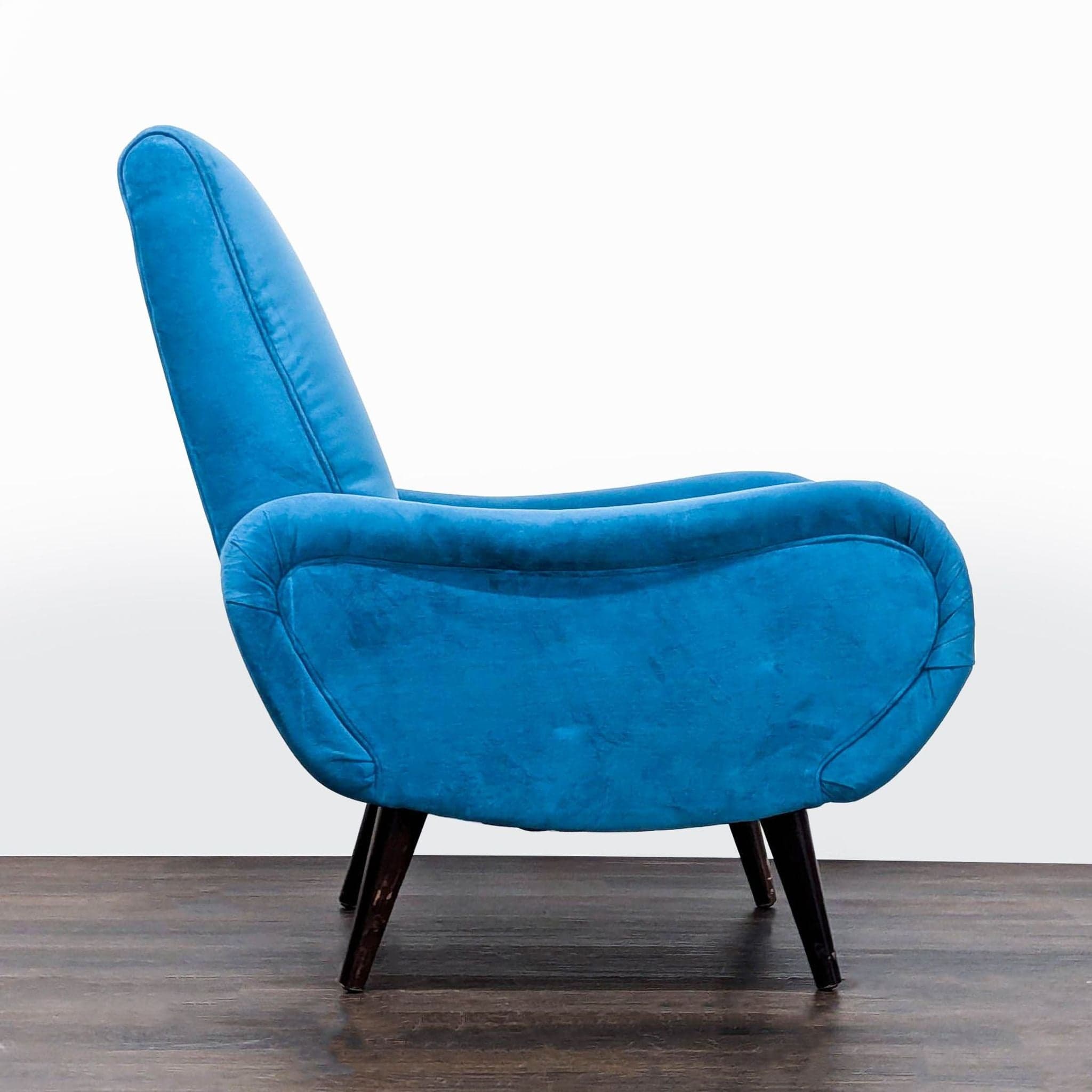 Freestyle Collection Modern Blue Lounge Chair – Stylish and Comfortable Seating - Thumbnail 4