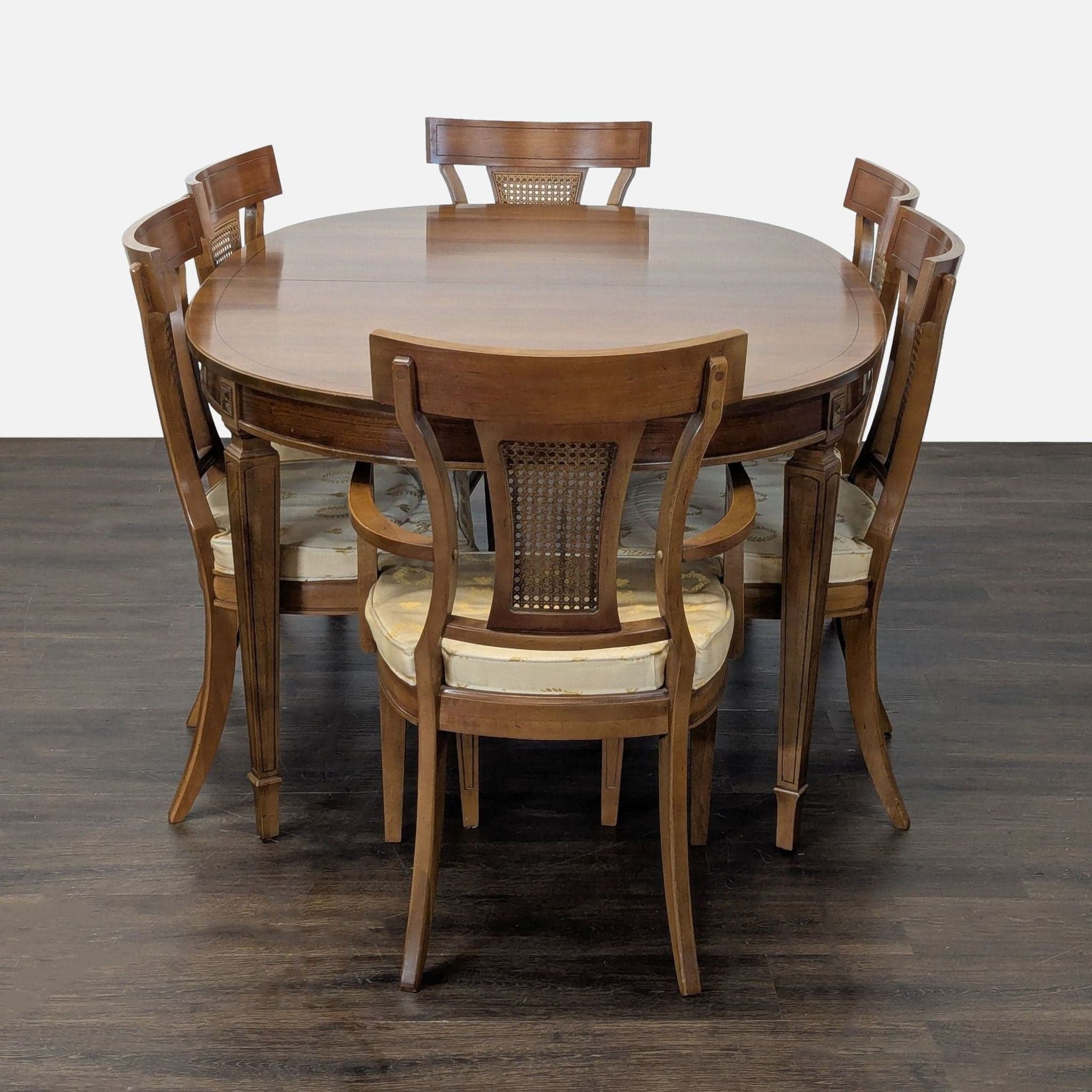 Thomasville Traditional Oval Extension Dining Set with 6 Cane-Back Chairs - Thumbnail 14