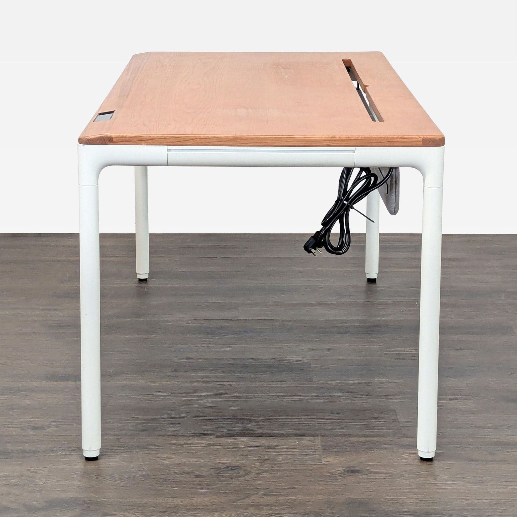 Beflo Modern Desk with Cable Management and Wood Finish - Thumbnail 2