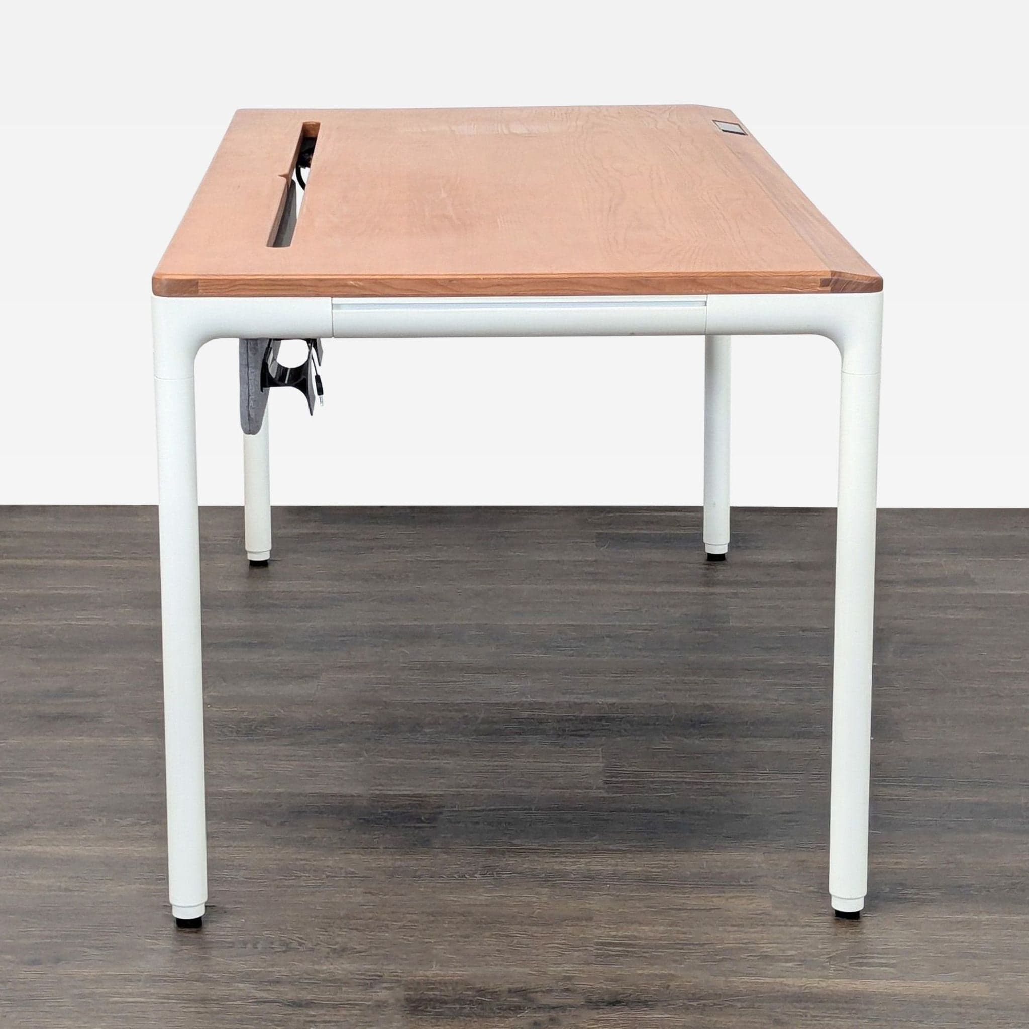 Beflo Modern Desk with Cable Management and Wood Finish - Thumbnail 5