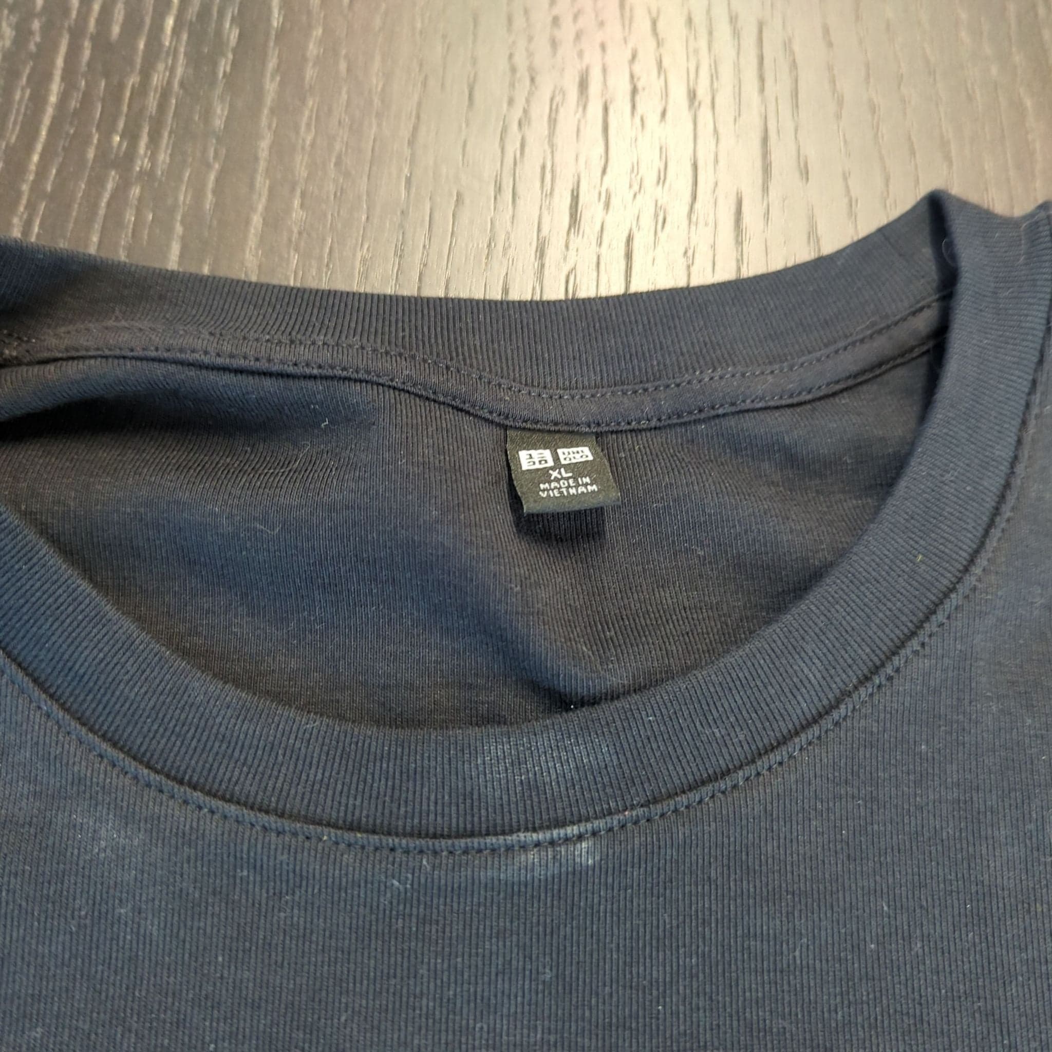 Uniqlo Women's Black Short Sleeve T-Shirt, Size XL - Thumbnail 2