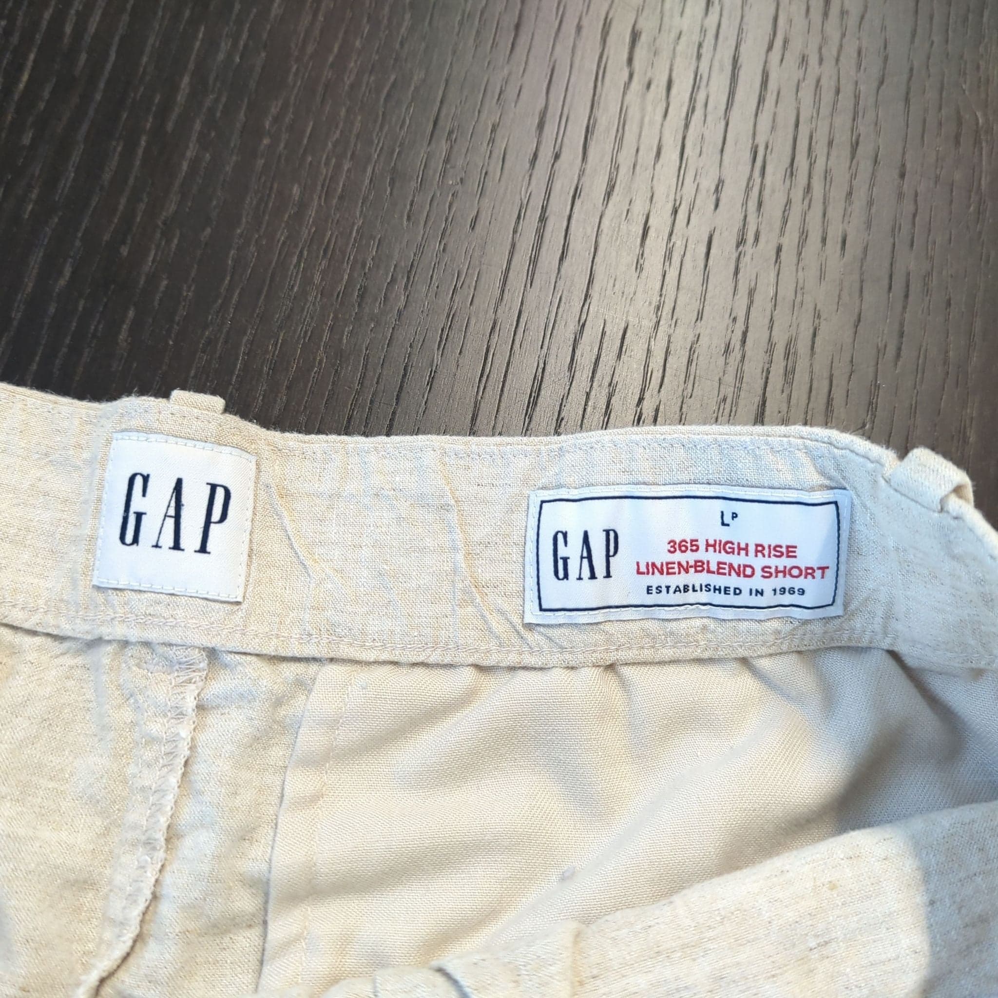 GAP Women's 365 High Rise Linen-Blend Shorts, Size L - Thumbnail 2