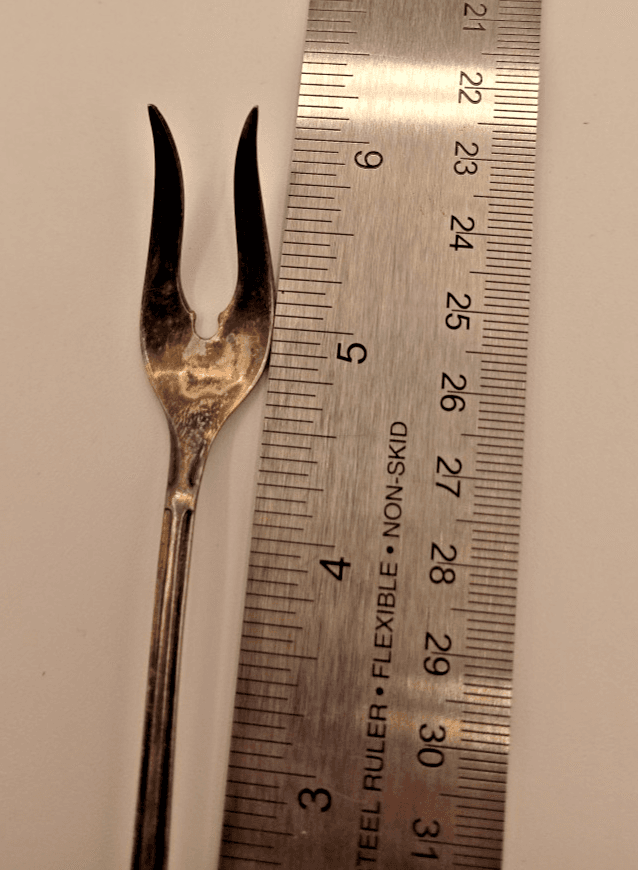 Vintage WM Rogers IS Lady Fair Design Cocktail Pickle Olive Fork - 6" - Thumbnail 2
