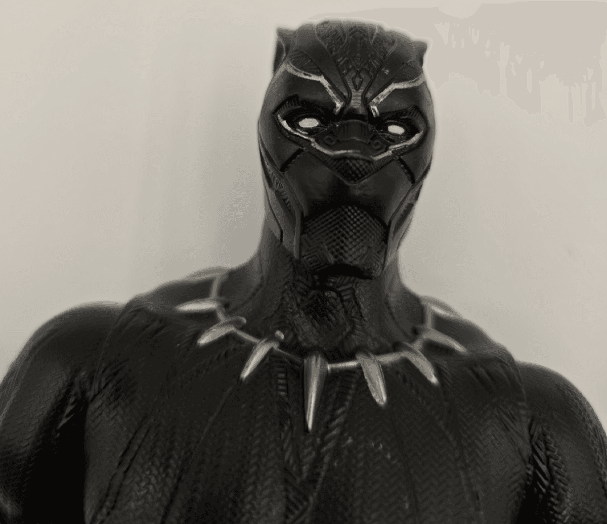 Hasbro Black Panther 12 inch Action Figure - E136383491 - Thumbnail 3