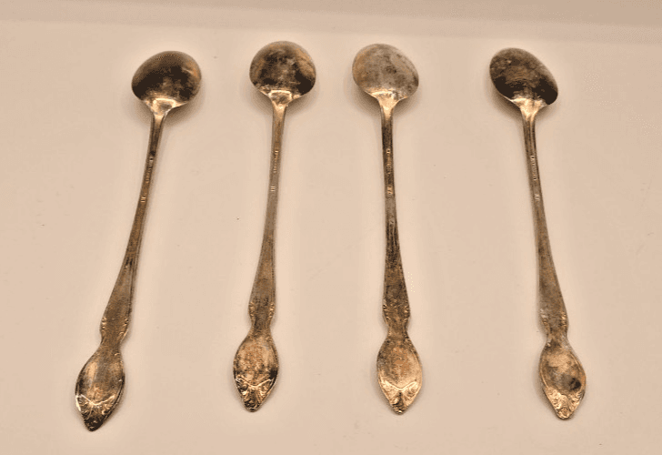 Vintage WM Rogers Silver-Plated Teaspoons - Set of 4 - Thumbnail 3