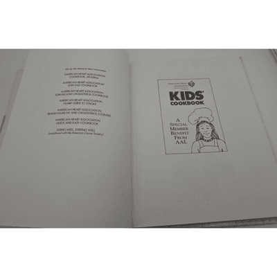 American Heart Association: Cookbook by American Heart Association Staff (1993) - Thumbnail 2