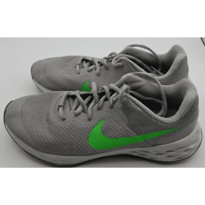 Nike Revolution 6 GS 'Light Smoke Grey Green Strike' Running Shoes / Size 5.5Y - Thumbnail 3