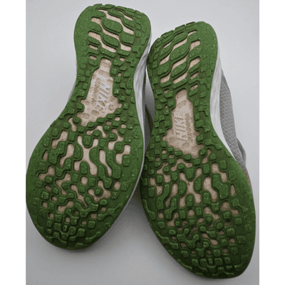 Nike Revolution 6 GS 'Light Smoke Grey Green Strike' Running Shoes / Size 5.5Y - Thumbnail 9
