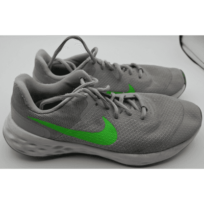 Nike Revolution 6 GS 'Light Smoke Grey Green Strike' Running Shoes / Size 5.5Y - Thumbnail 4