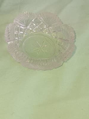 A Curated 19-piece Collection Of American Antique Glass - Thumbnail 14