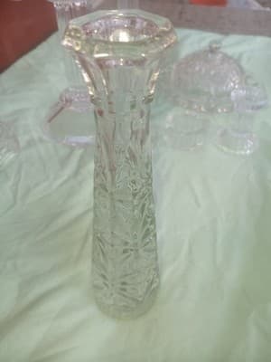 A Curated 19-piece Collection Of American Antique Glass - Thumbnail 6