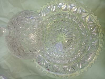 A Curated 19-piece Collection Of American Antique Glass - Thumbnail 3