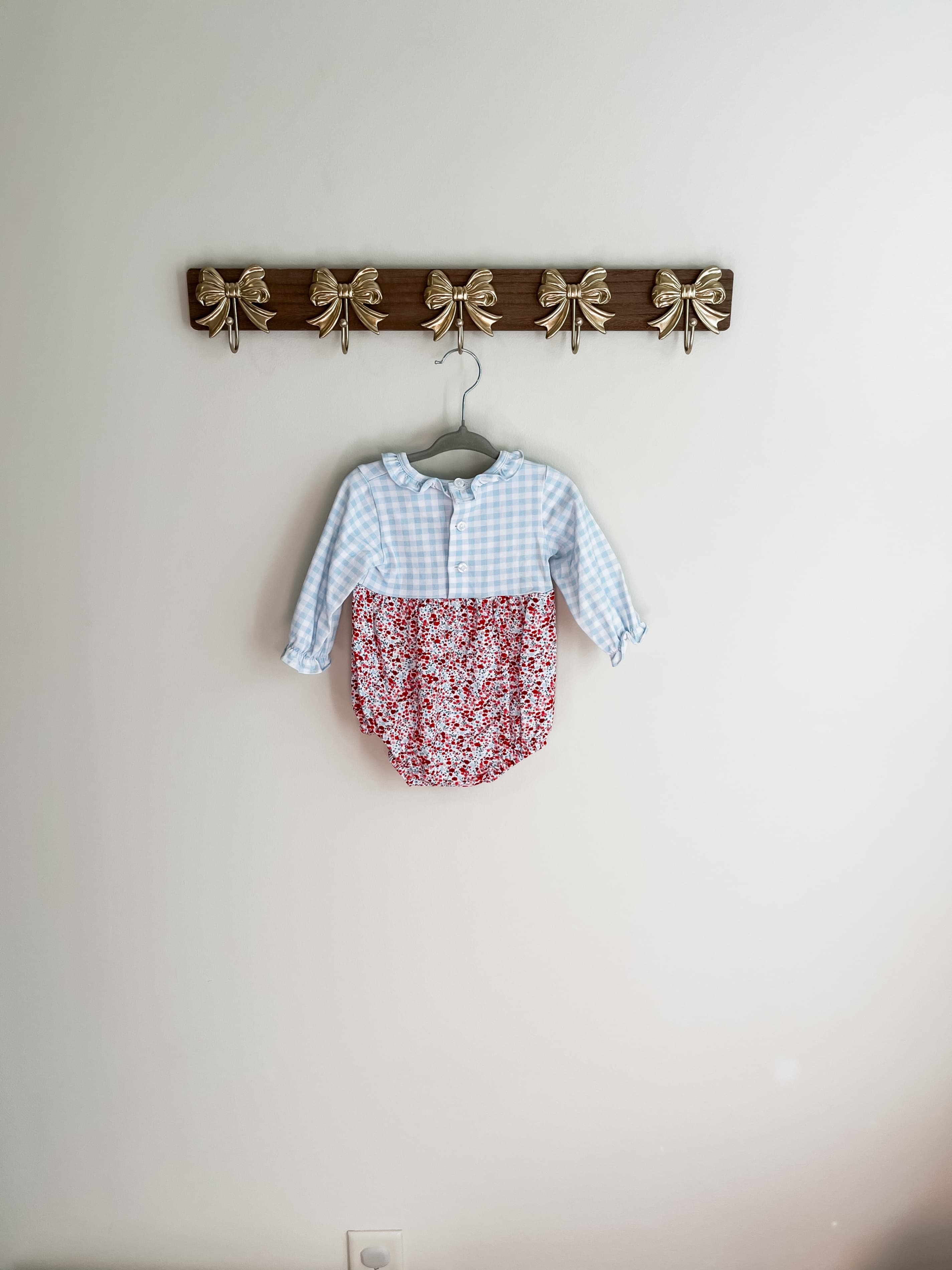 Stitchy Fish girls size 9 months Gingham Floral Long Sleeve Romper - Thumbnail 2