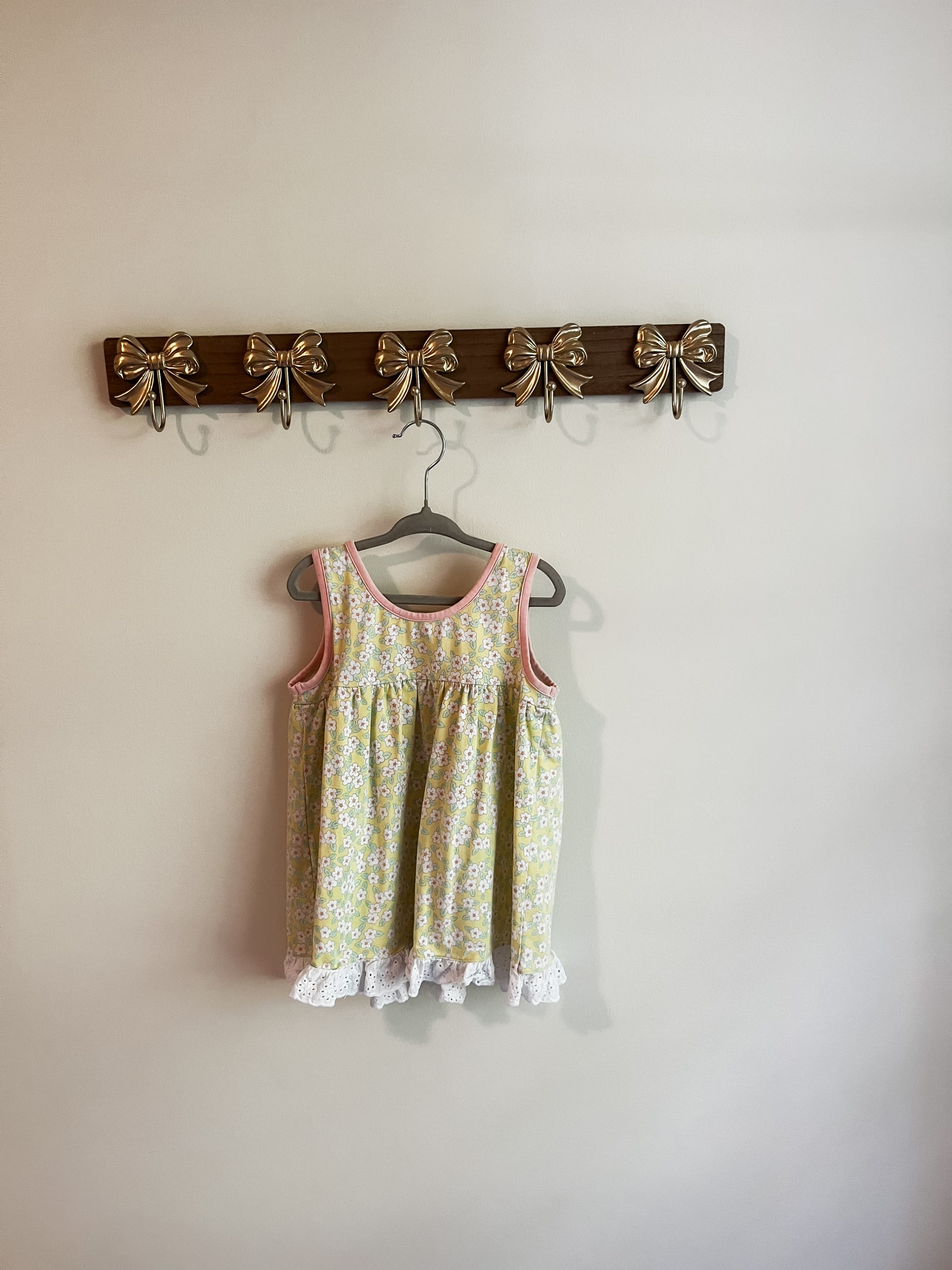 Shrimp and Grits kids girls size medium (5-6 years) Floral Sleeveless Dress with Lace Trim and Pockets - Thumbnail 2