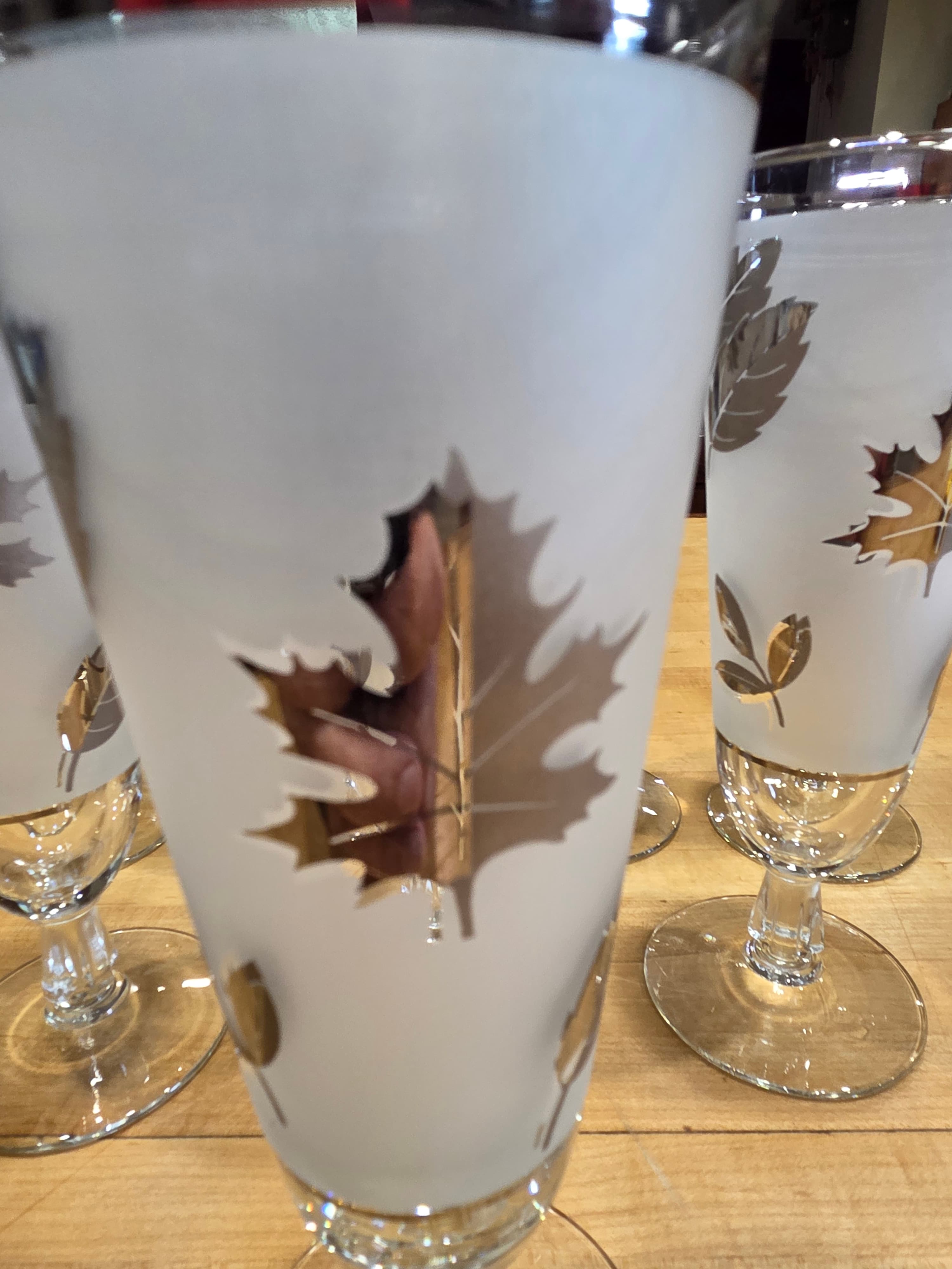 Vintage Libbey Golden Foliage Frosted Gold Leaf Pilsner Glasses Set of 8 - Thumbnail 4