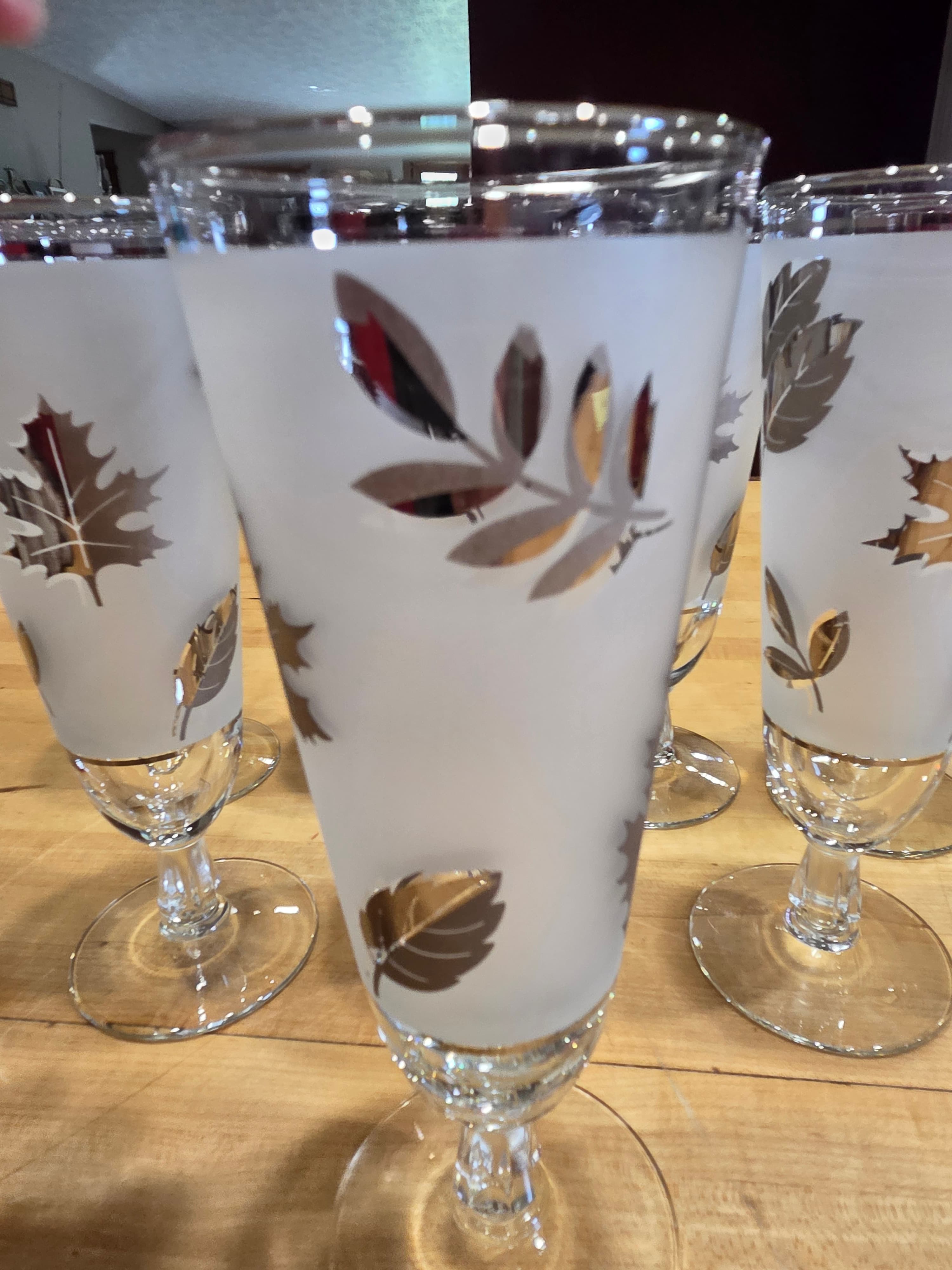 Vintage Libbey Golden Foliage Frosted Gold Leaf Pilsner Glasses Set of 8 - Thumbnail 3