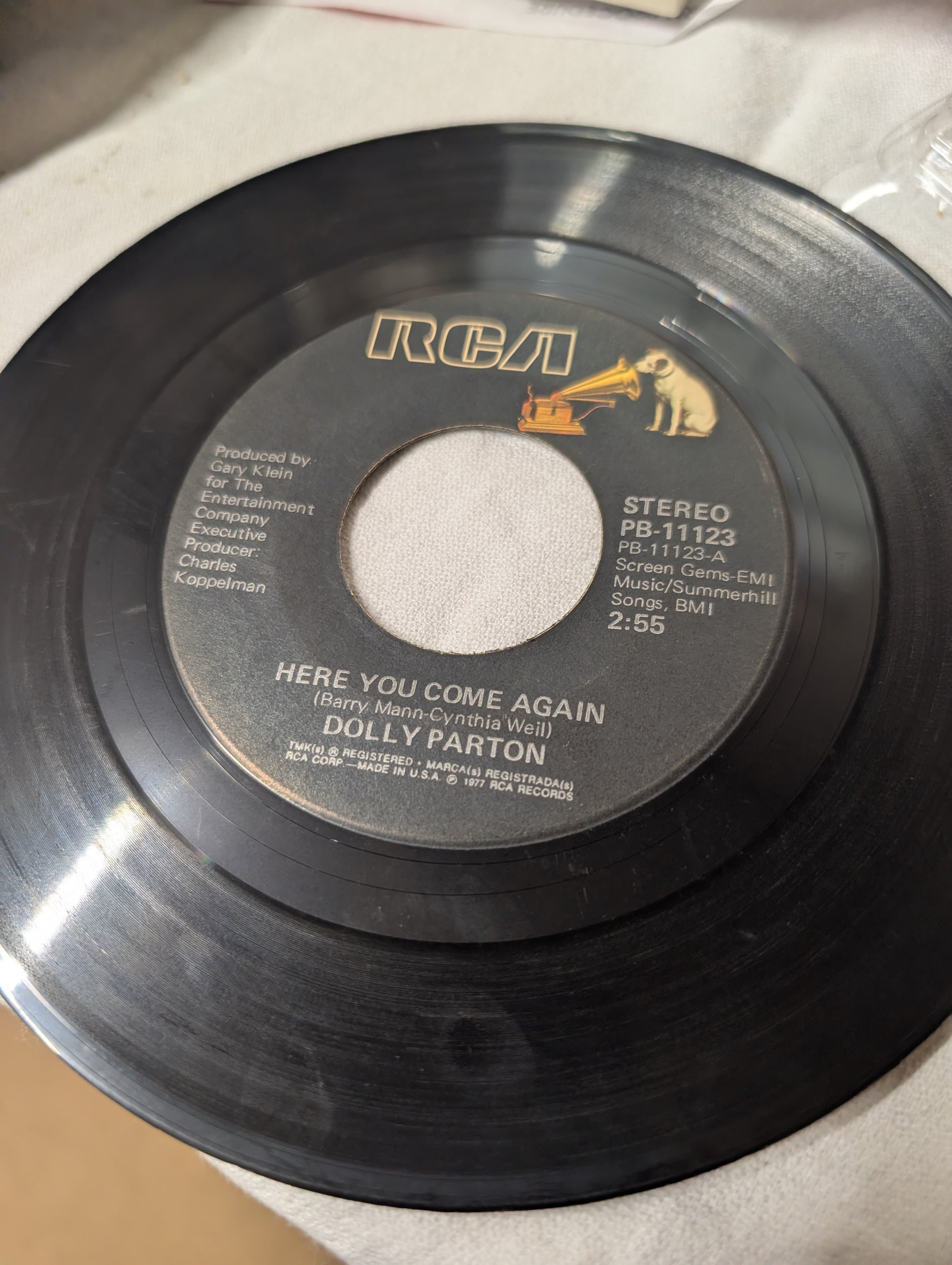 RCA Dolly Parton 7" Vinyl Record PB-11123 - Thumbnail 2