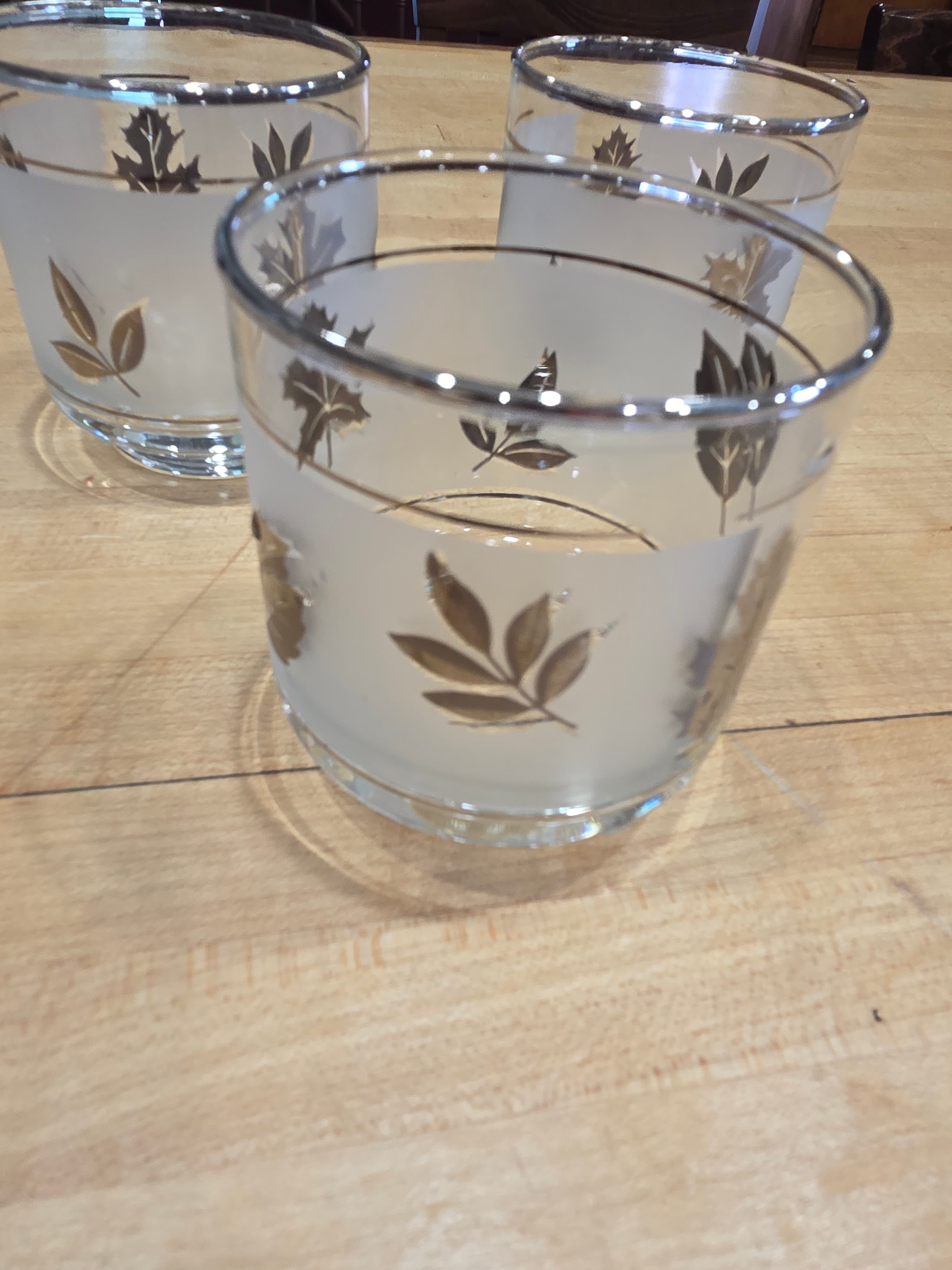 Vintage Libbey Golden Foliage Frosted Rocks Glasses Set of 3 - Thumbnail 4