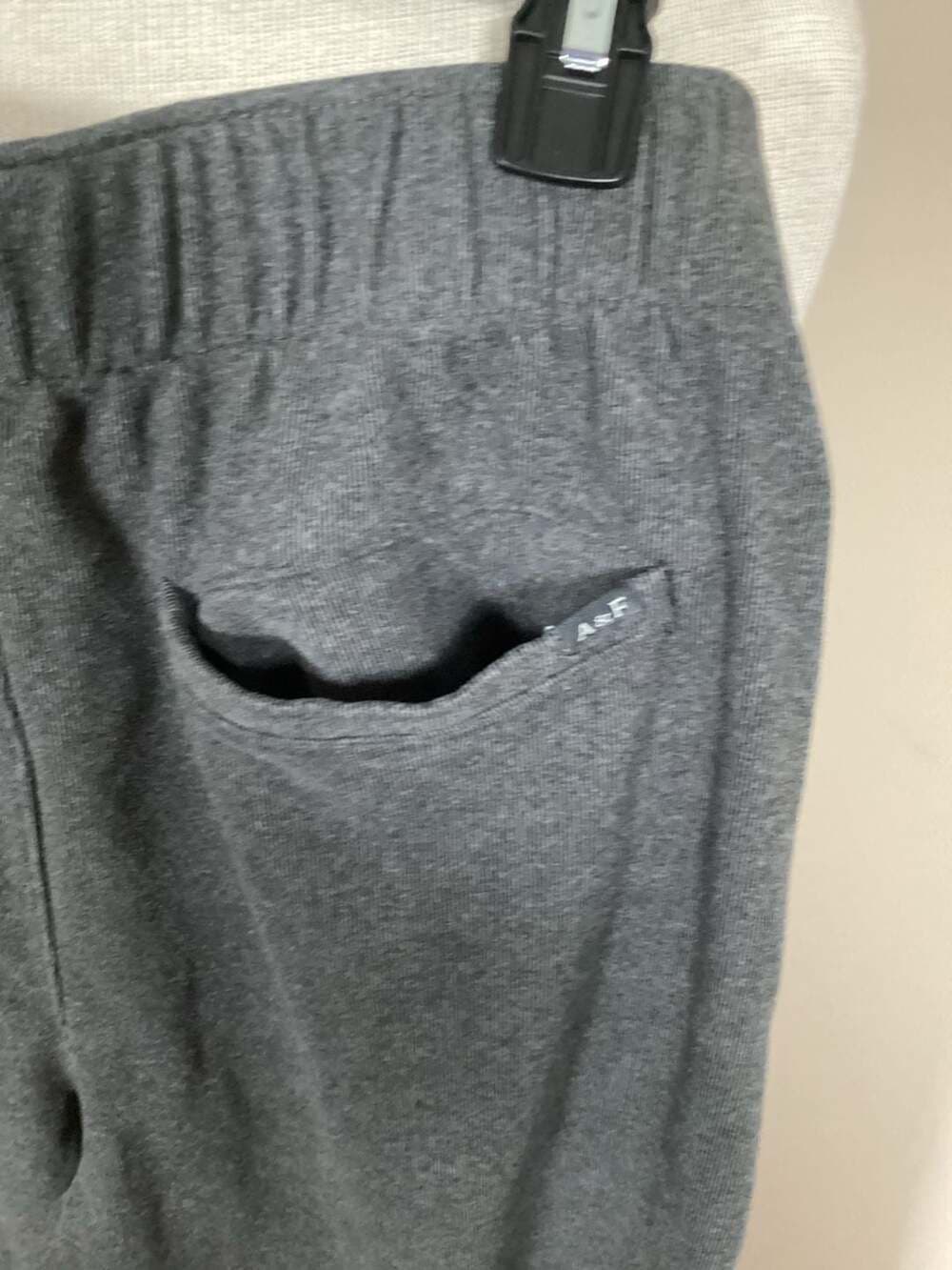Abercrombie Kids Grey Pintuck Jogger Sweatpants Size 15/16 - Thumbnail 2