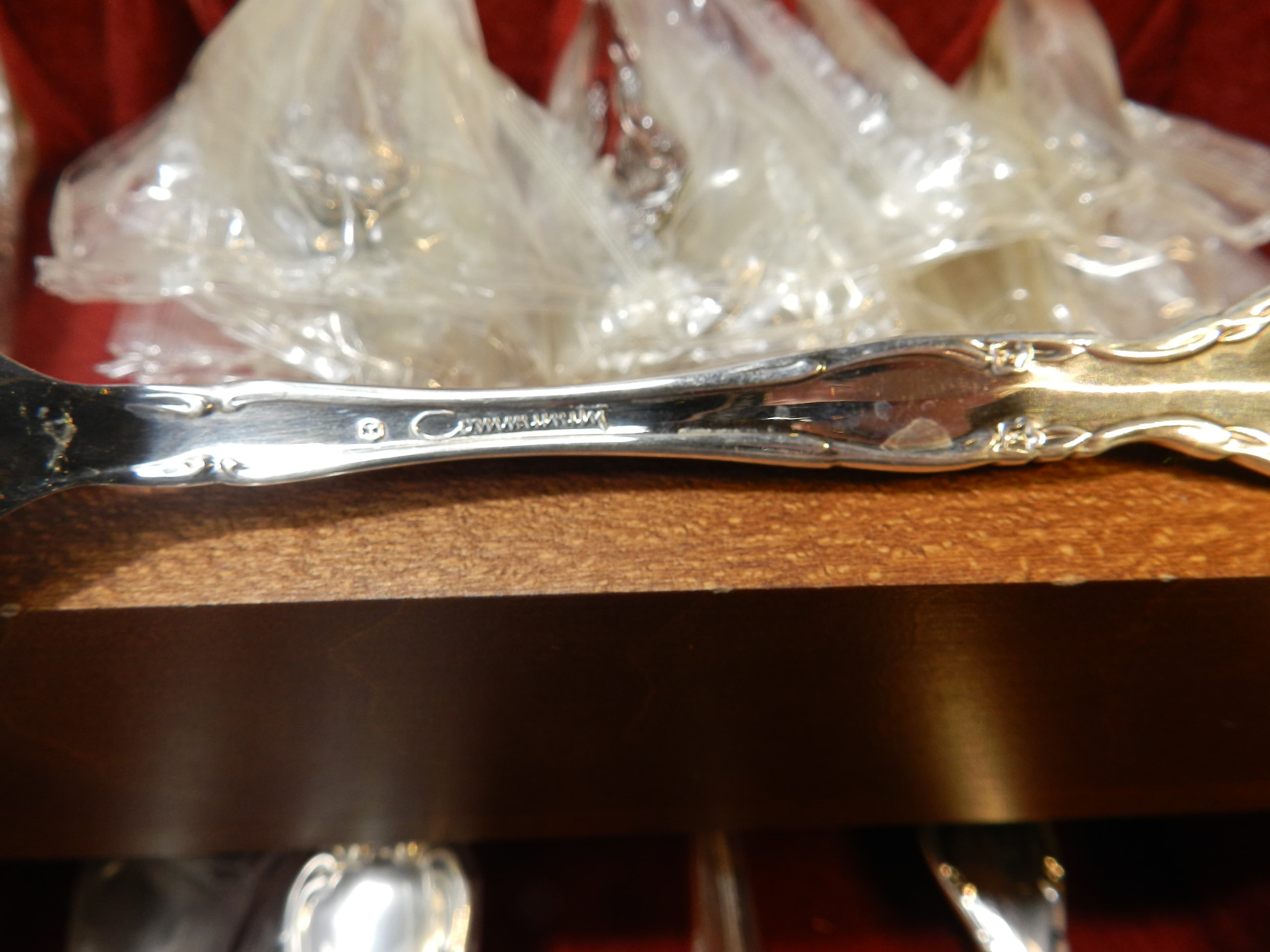 67 PC Oneida Community Affections Silver Flatware Set Serve 12 w/ Wood Case O61J - Thumbnail 6
