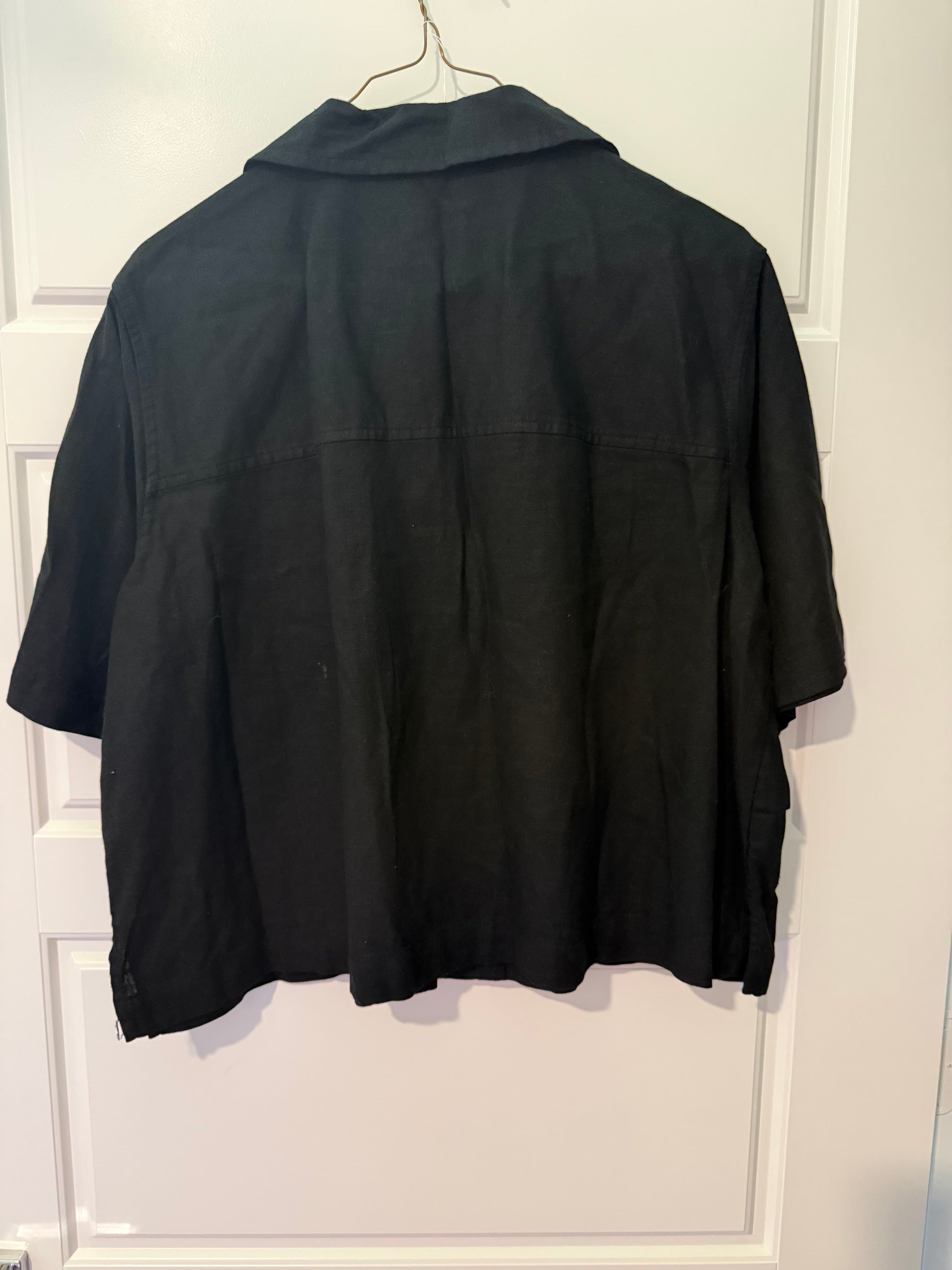 Universal Thread Black Button-Up Shirt Size L - Thumbnail 3