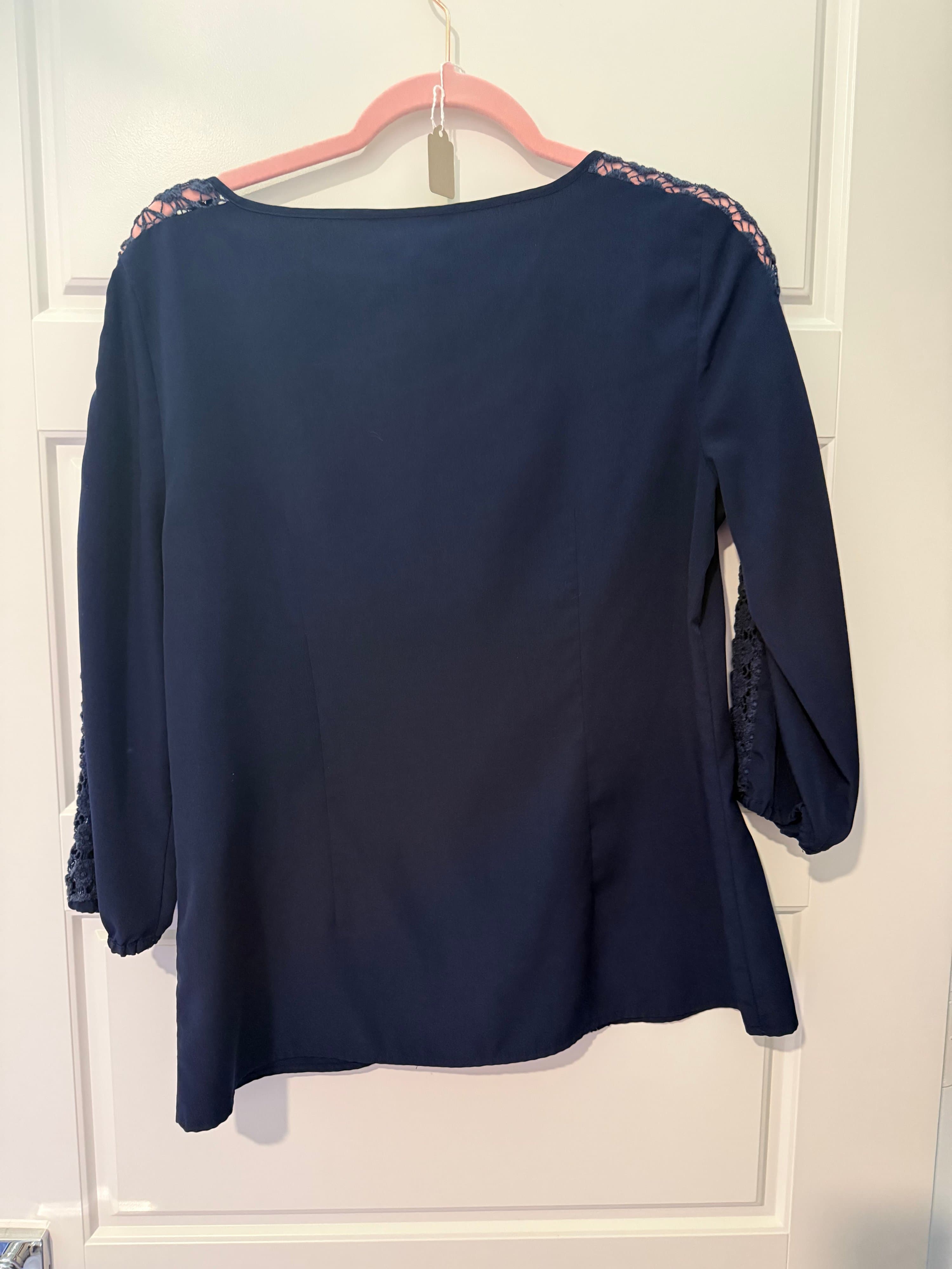 Dana Buchman Navy Crochet Blouse Size M - Thumbnail 3