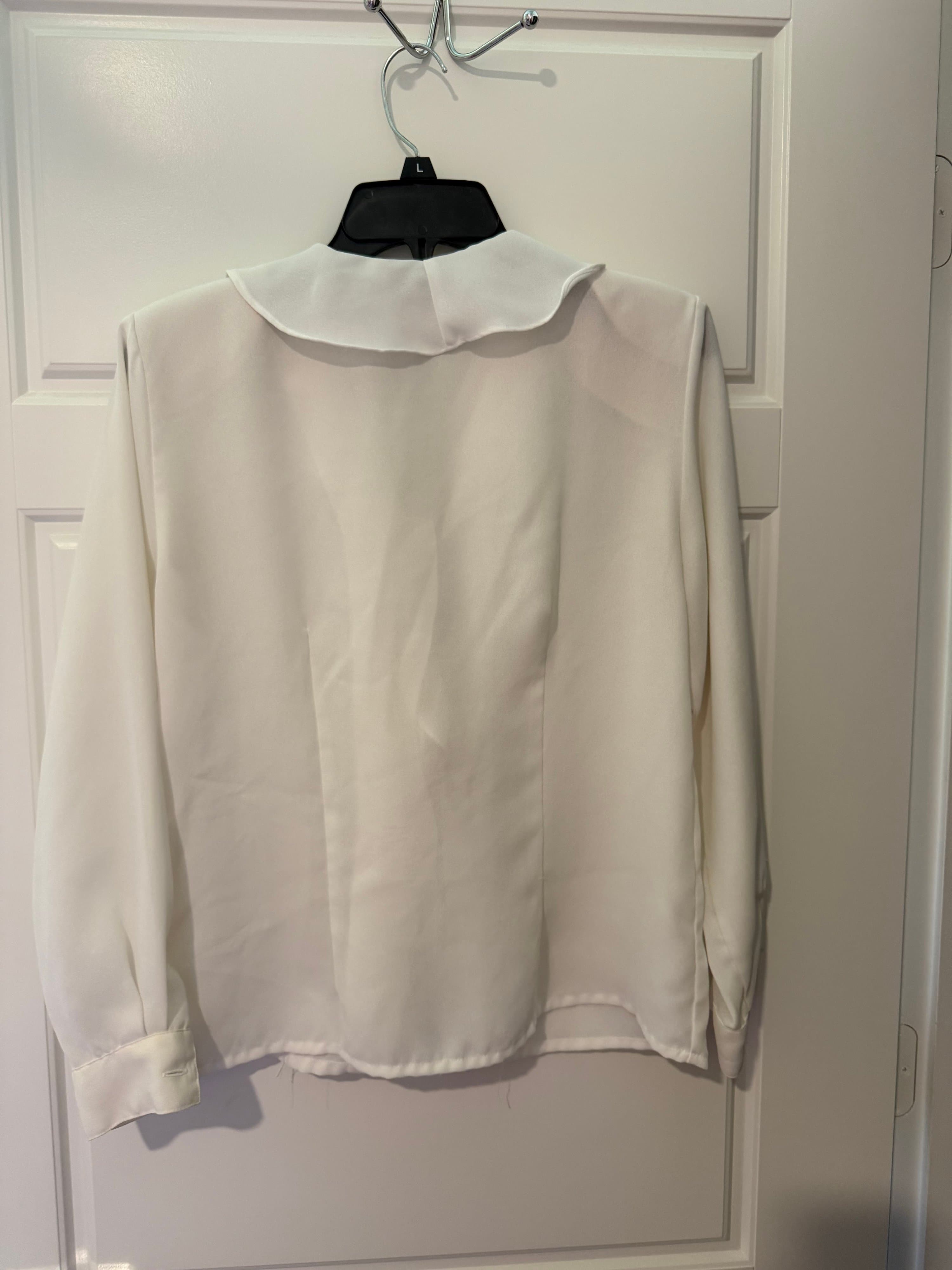 Petite Impressions White Ruffle Blouse Size 6 - Thumbnail 3