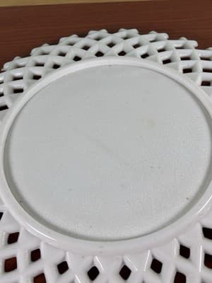 EAPG Challinor Glass Co's Opaque White Apple Blossom Plate Floral Wall Hanging - Thumbnail 9
